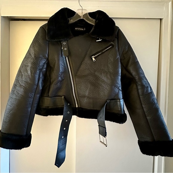 ✨ PrettyLittleThing Black Faux Leather Aviator Jacket 🖤 Size 4 ✨ - Picture 2 of 12